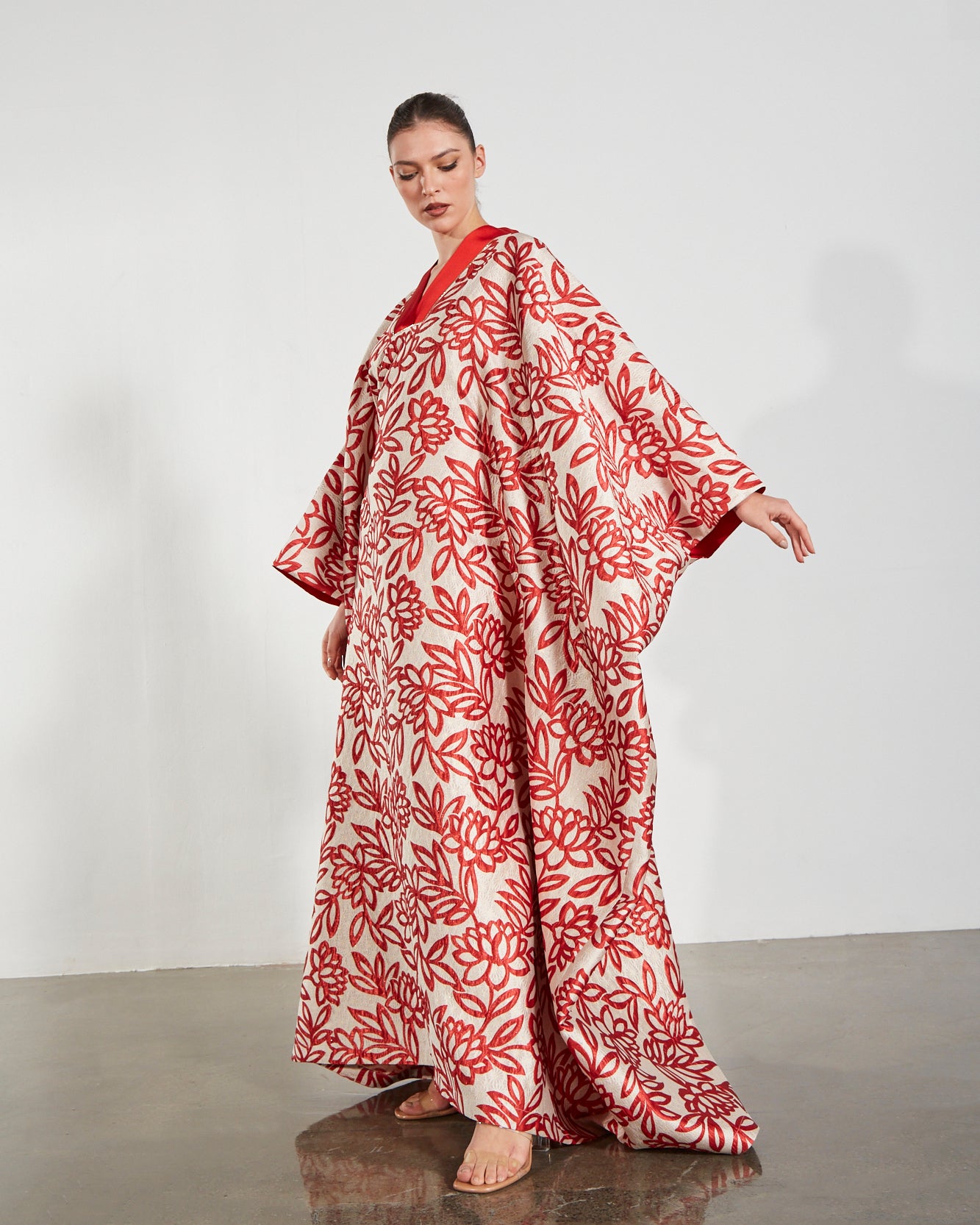 Metallic Floral Jacquard V-Neck Kaftan Abaya