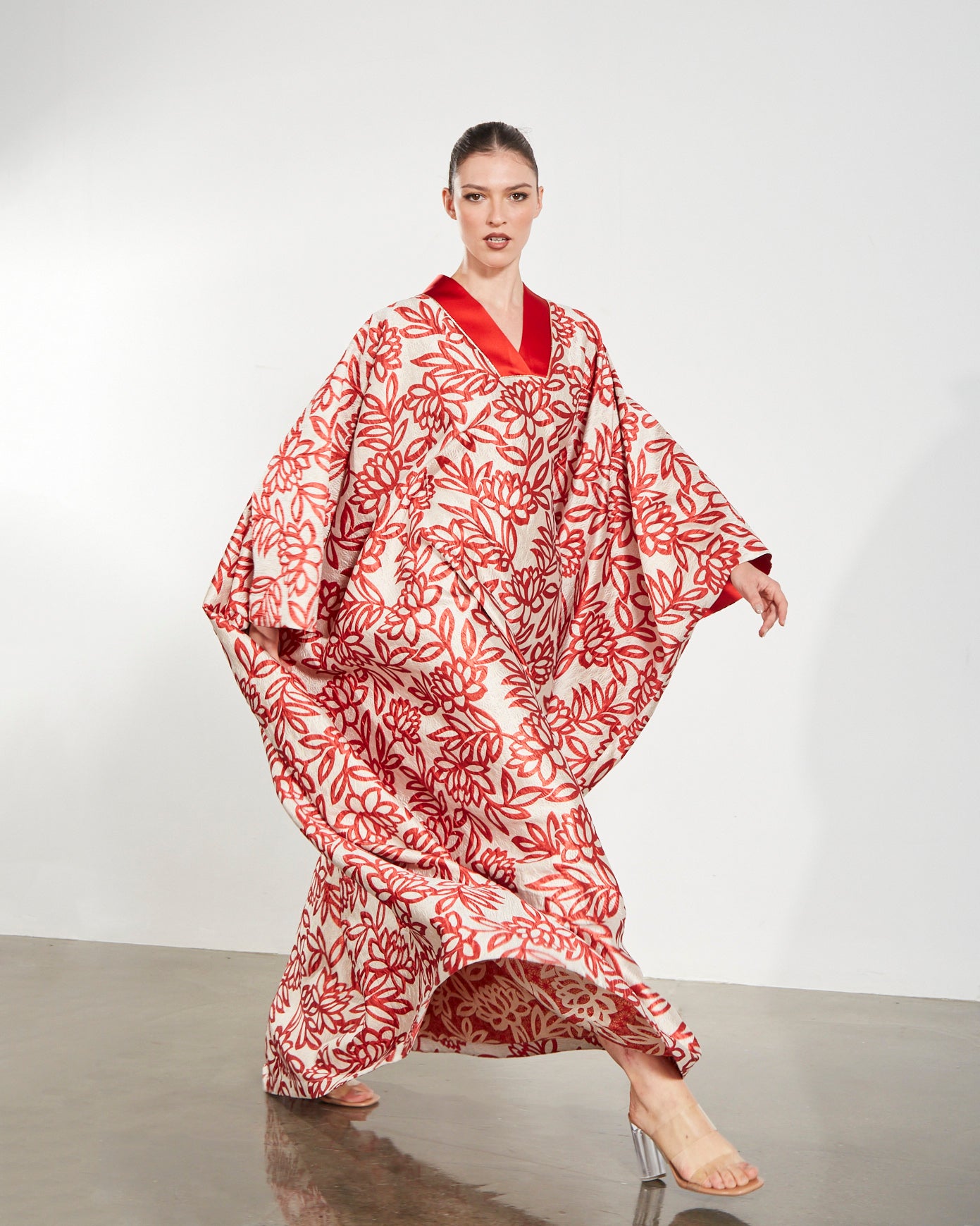 Metallic Floral Jacquard V-Neck Kaftan Abaya