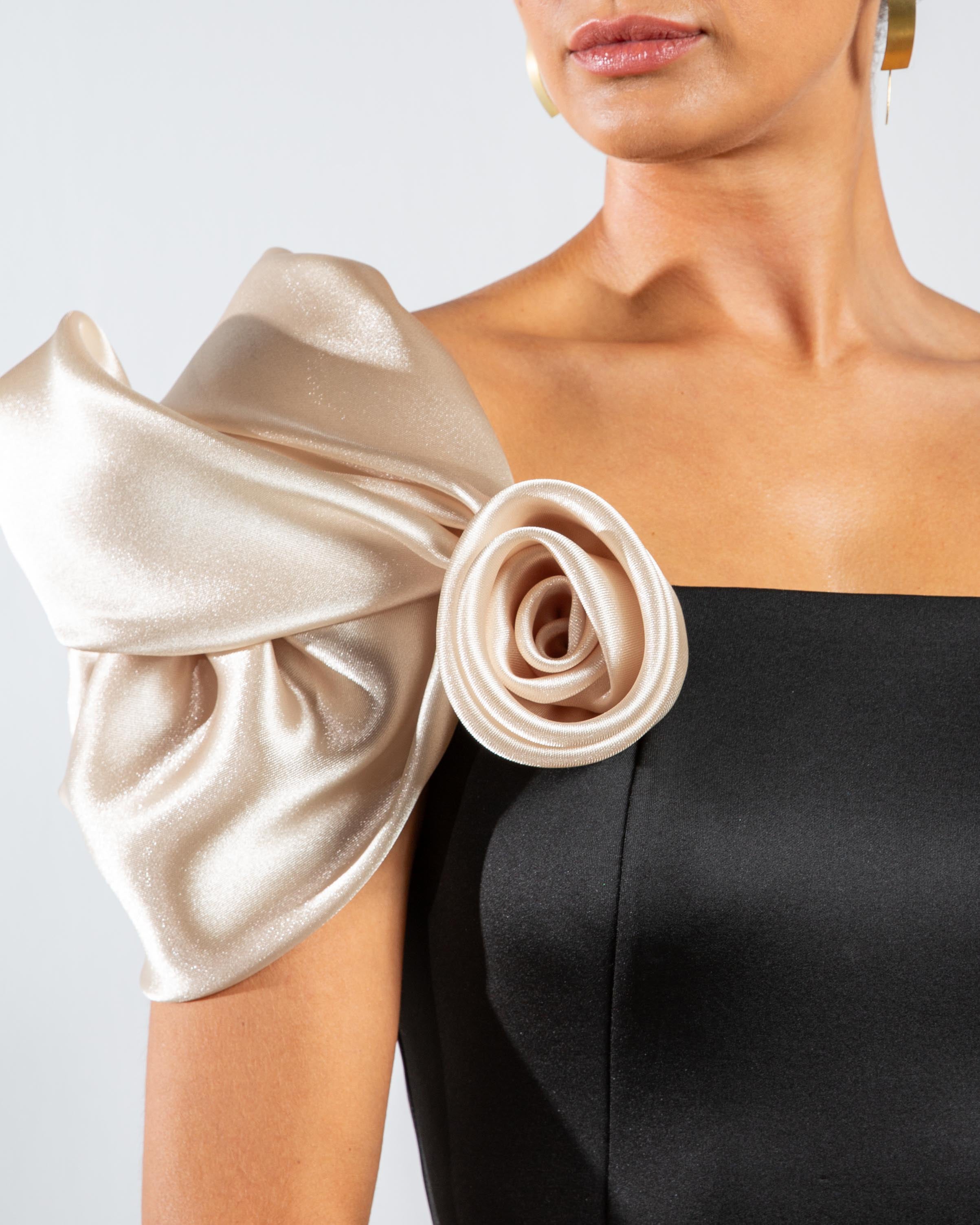 Rose Sleeve Panel Maxi Dress - Black