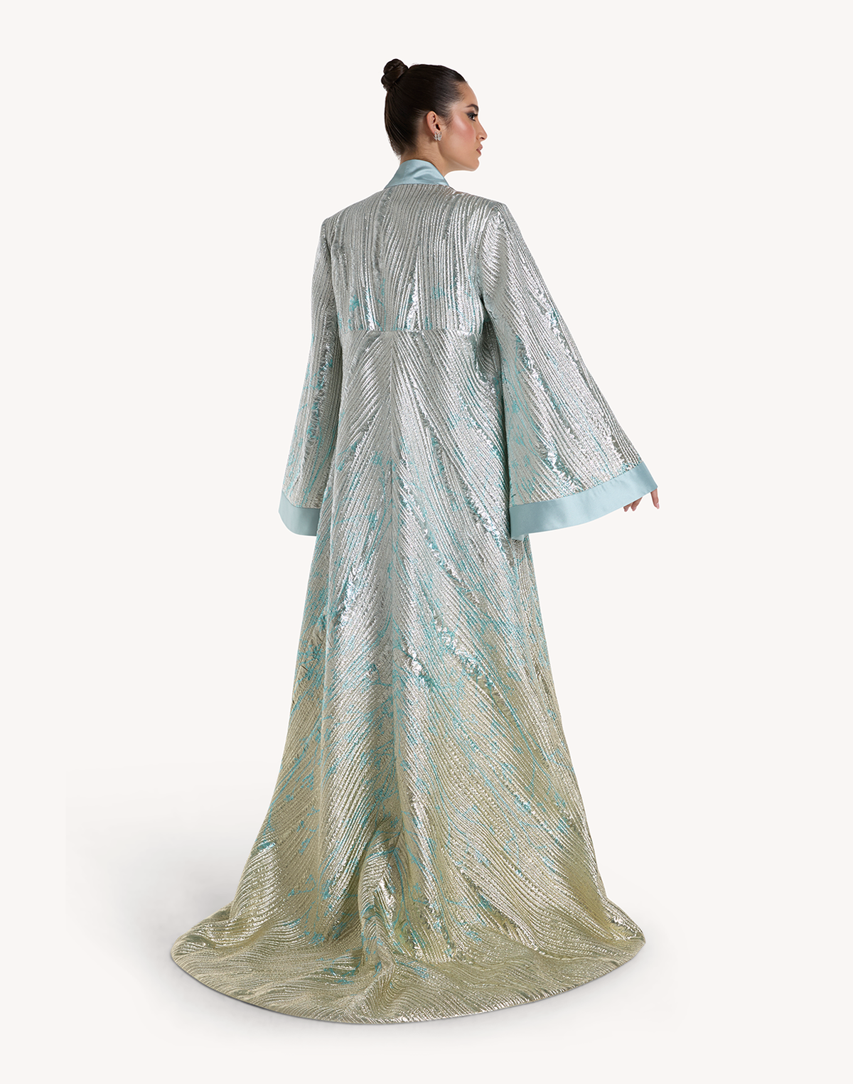Zinobia Brocade Cape