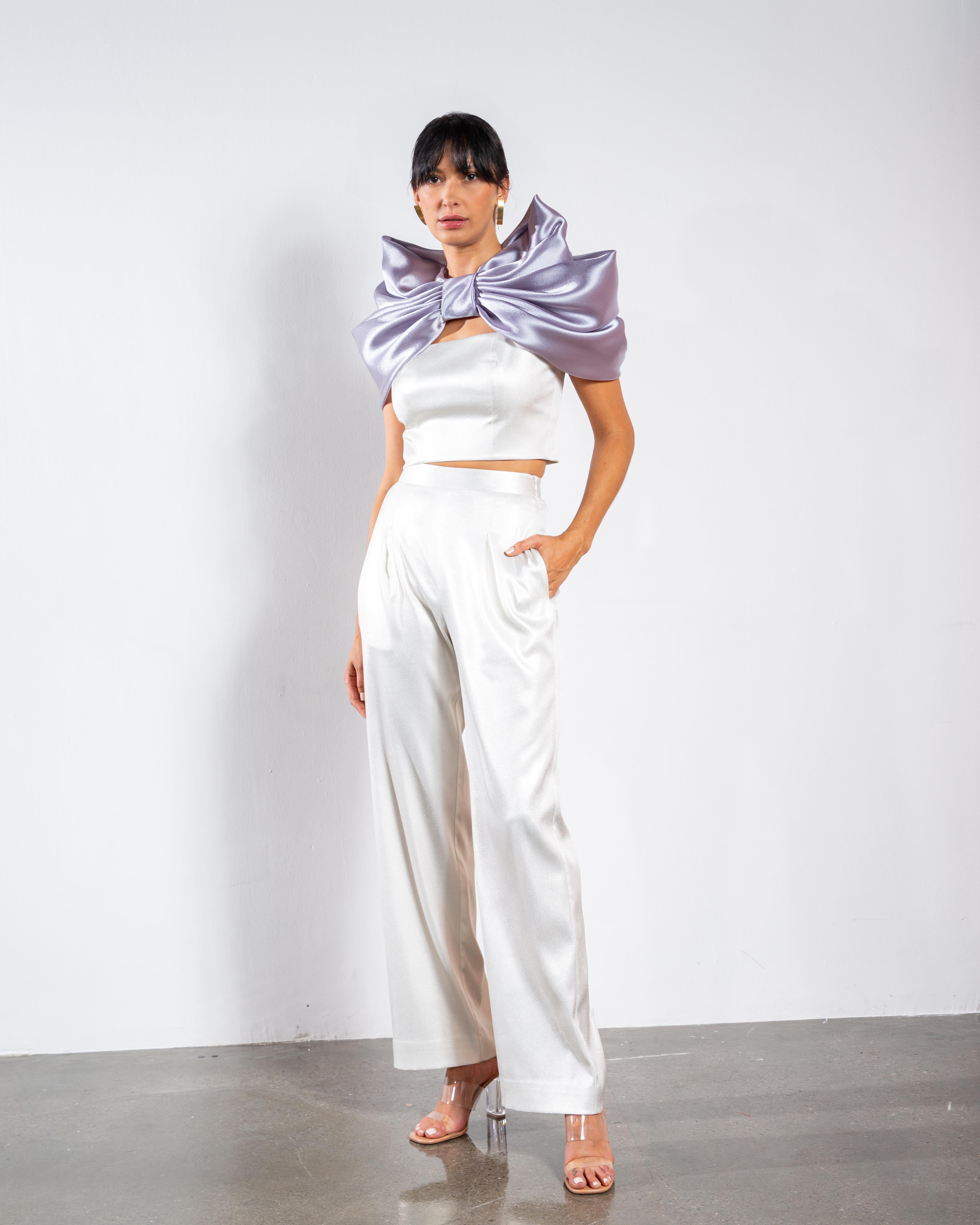 Margot Oversized Bow Collar