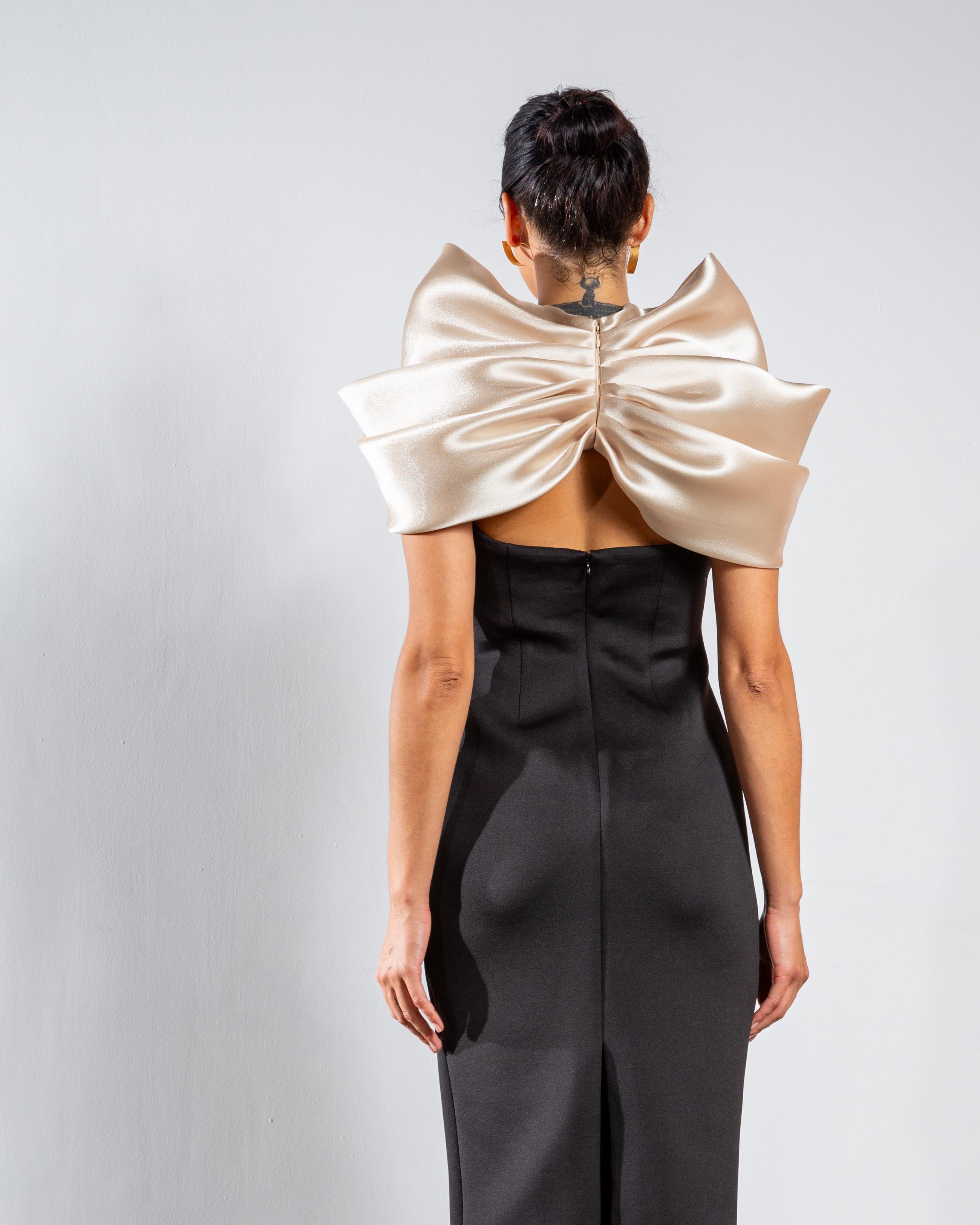 Margot Oversized Bow Collar