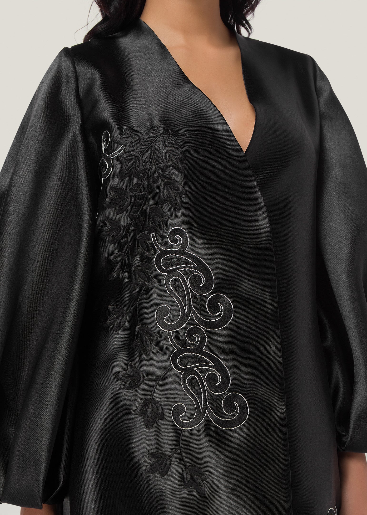 Garden Bloom Floral-applique Kaftan