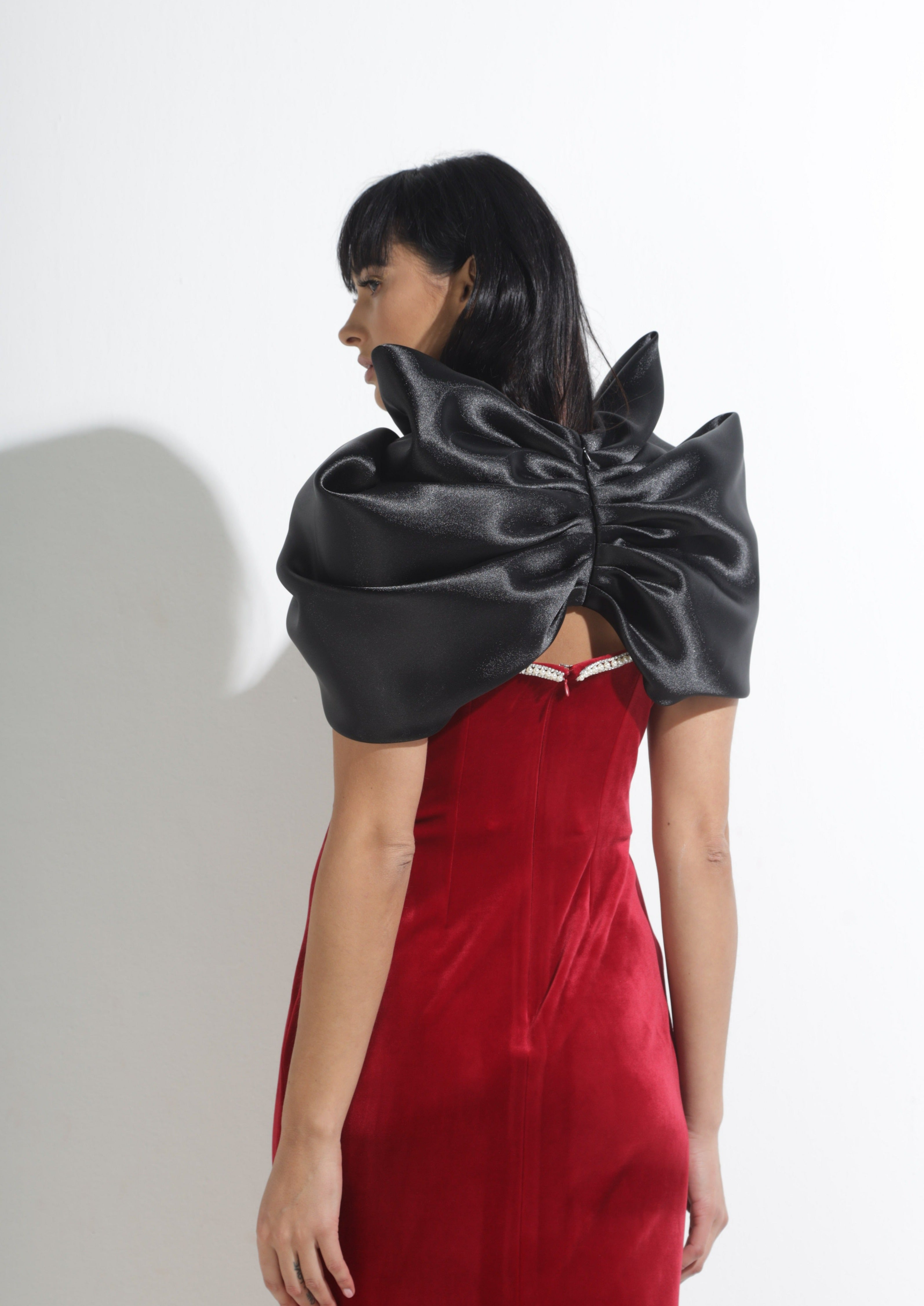 Margot Oversized Bow Collar