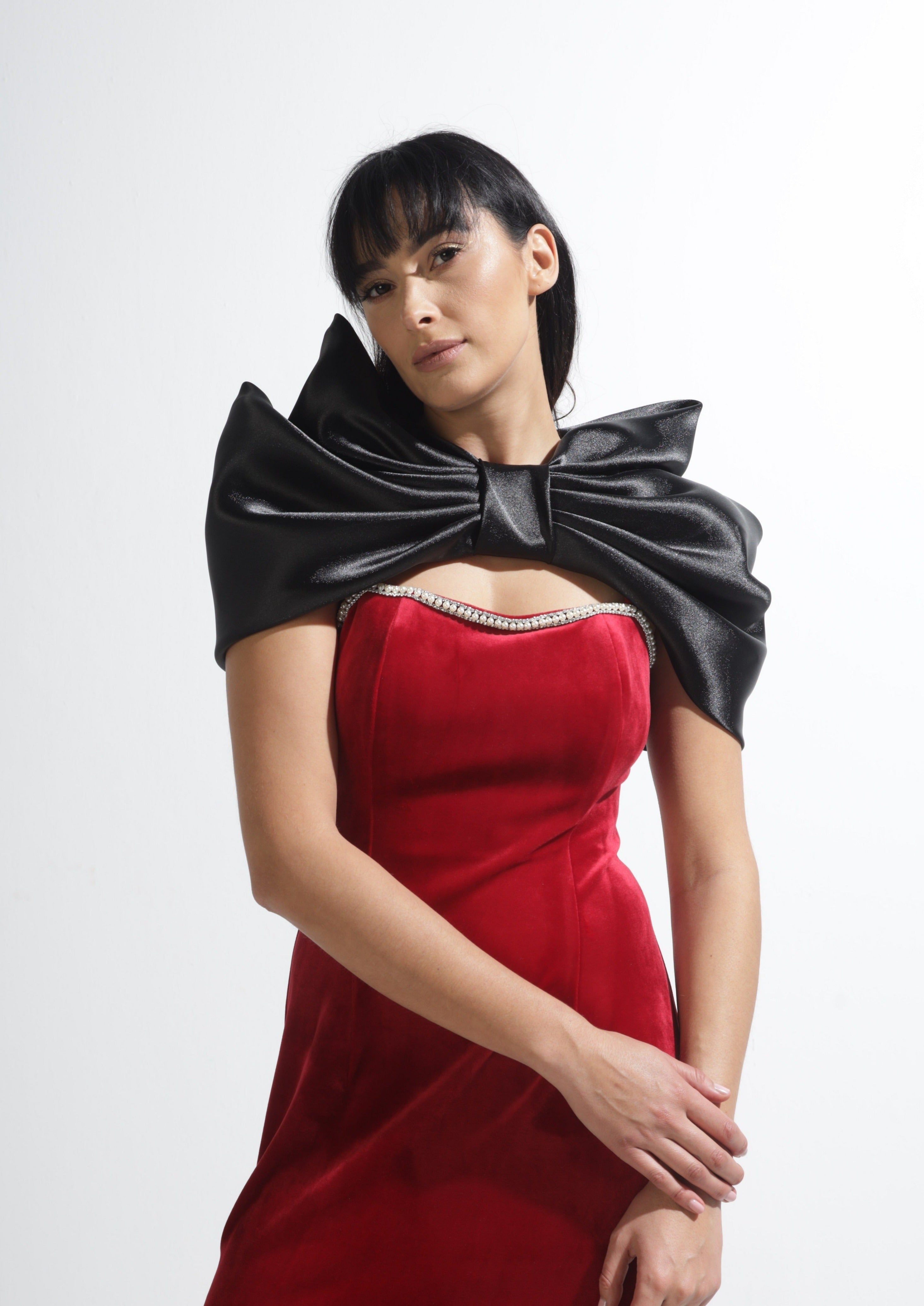 Margot Oversized Bow Collar